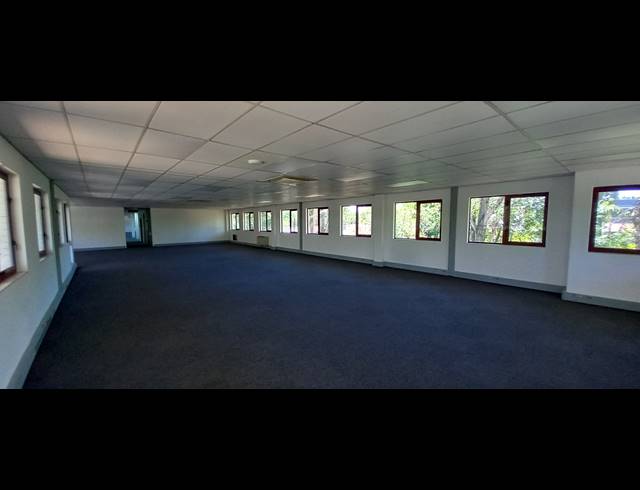 279M² OFFICE TO LET IN EDENBURG